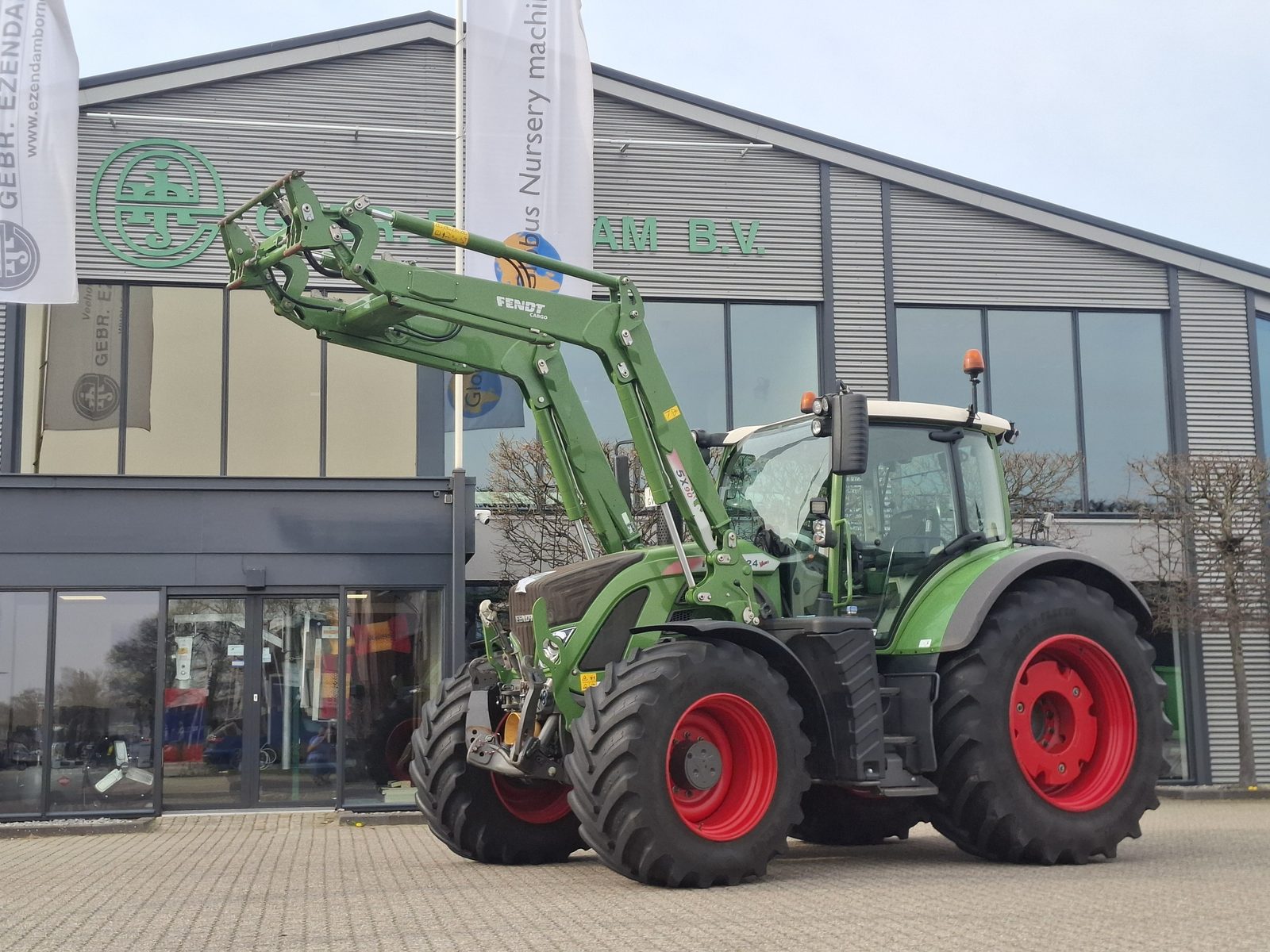 Fendt 724 S4 met voorlader afgeleverd in Sibculo