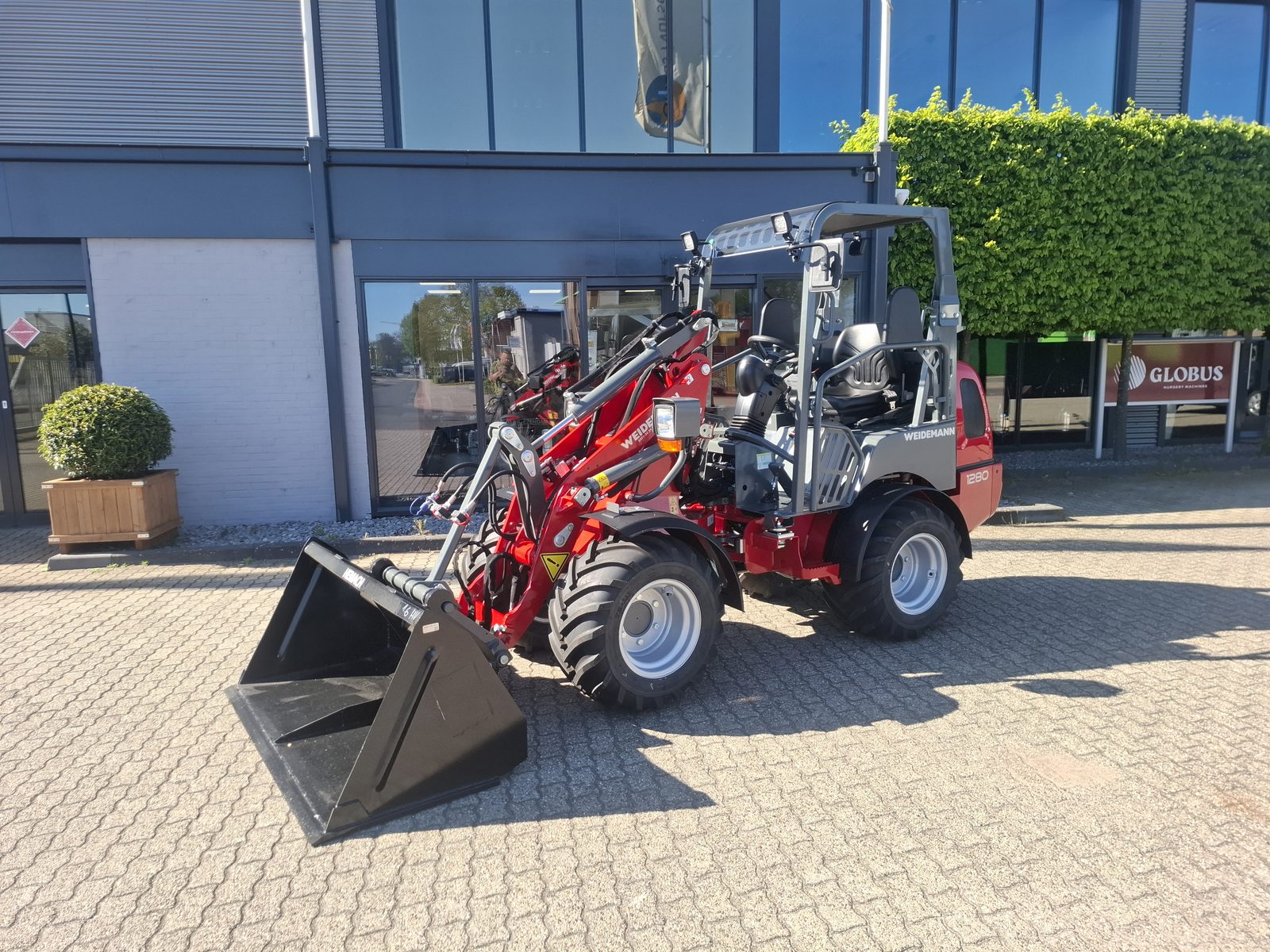 Weidemann 1280 afgeleverd aan een veehouder in Tubbergen
